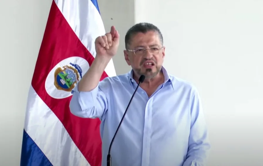 Chaves advierte que diputados de la Comisión de Hacienda intentan archivar el proyecto del corredor vial San José-San Ramón 

 – La nación