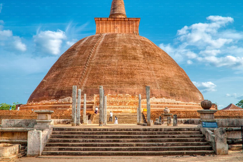 Hoy sigue dominando Sri Lanka.

 – La nación