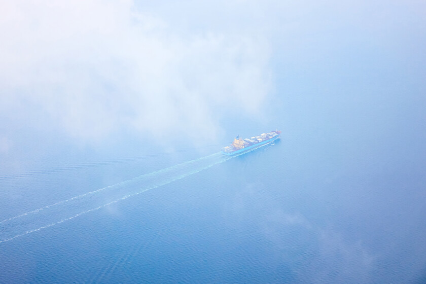 Los barcos de la “flota fantasma” petrolera apagan su GPS para evitar ser detectados. Malasia los cazará con drones

 – La nación