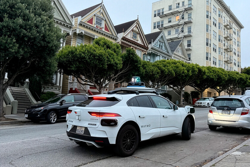 Los robotaxis no necesitaban conductor, pero Waymo acabó pagando a repartidores para que cerraran las puertas entreabiertas

 – La nación