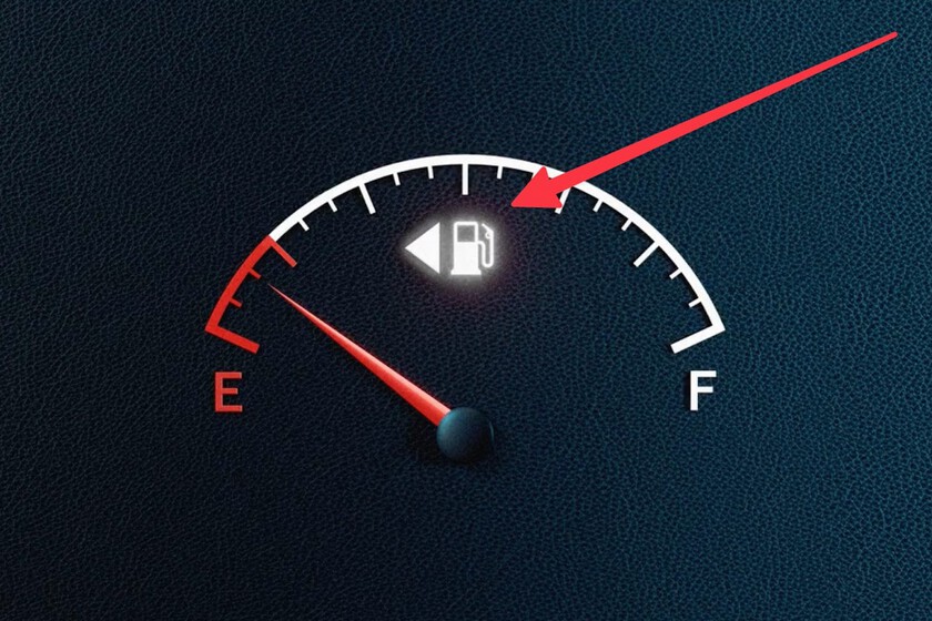 En 1986, un hombre estacionó en el lado equivocado de la gasolinera. Ese día resolvió un problema que era embarazoso para todos los conductores.

 – La nación