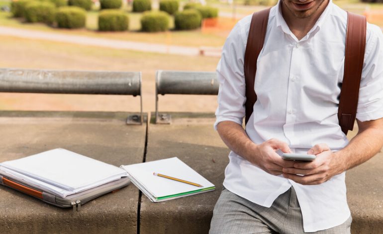5.000 estudiantes de Stanford han dejado su vida amorosa a la decisión de un algoritmo. Y consume la universidad.

 – La nación