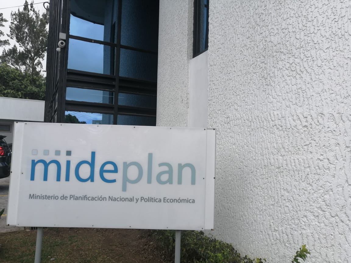 El director general de Mideplan consideró “inadecuado” desaparecer la unidad de cooperación internacional en la estructura institucional del AyA

 – La nación