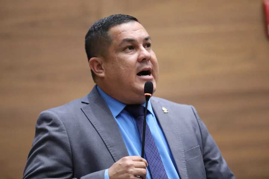 Carlos Andrés Robles exige intervención urgente en rutas alternativas por colapso de vía en la Ruta 1

 – La nación