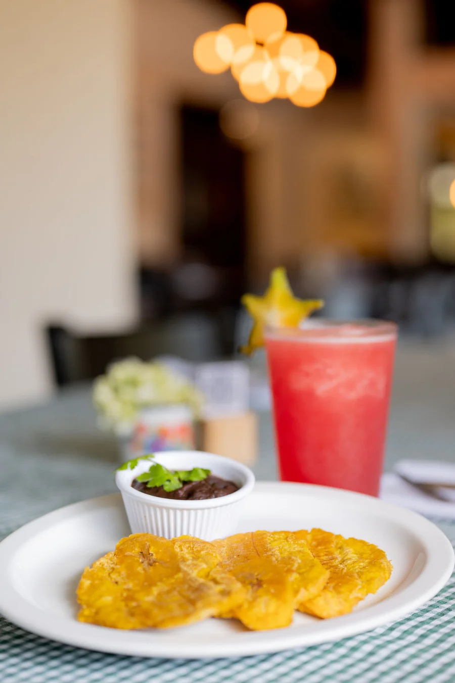 Chubascos Escazú presenta Cantina Nights, una oda a la tradición gastronómica costarricense

 – La nacion