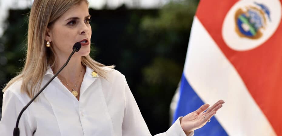 La presidenta electa promete un acuerdo de pago con la CCSS, pero primero formará un equipo que medirá lo adeudado

 – La nación