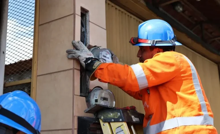 CNFL instala medidores inteligentes en San Francisco de Dos Ríos para recuperar ₡620 millones anuales

 – La nación