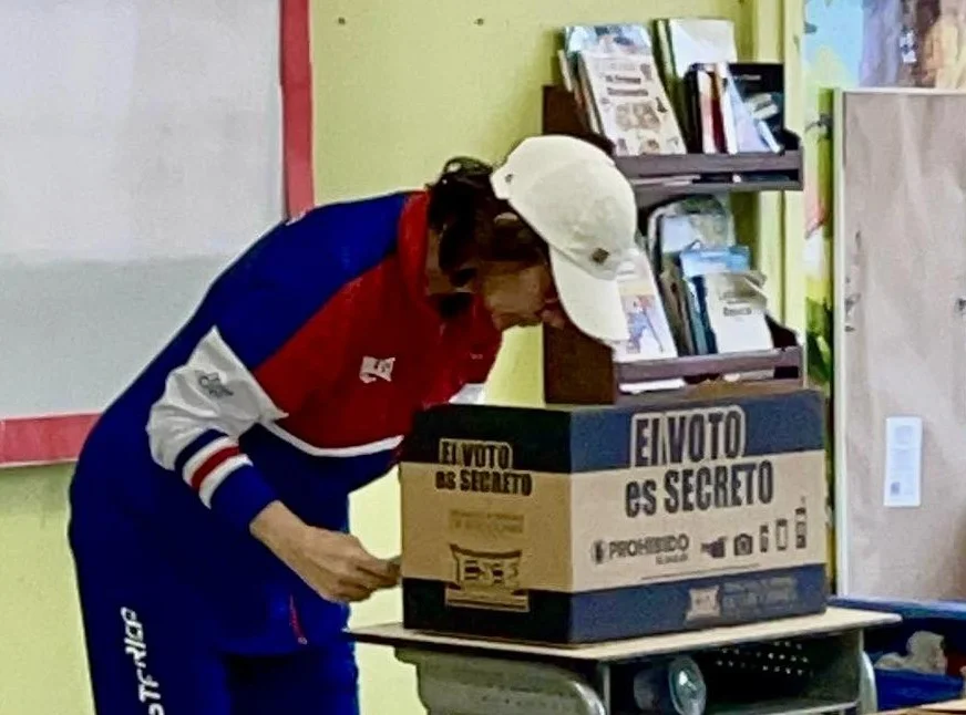 Expresidentes de Costa Rica llaman a votar en busca de protección de la democracia

 – La nación