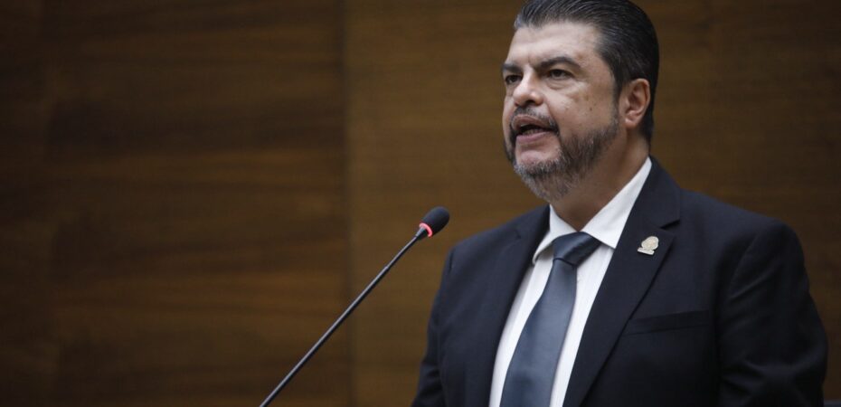 Minería ilegal de oro en Crucitas pasó de 900 a 3.000 hectáreas, dice ministro de seguridad

 – La nación