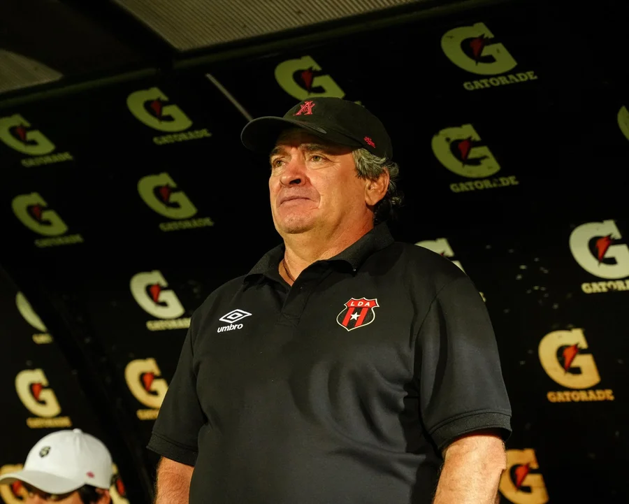 Óscar Ramírez escoge prioridades sobre torneos tras perder contra Liberia – La nación