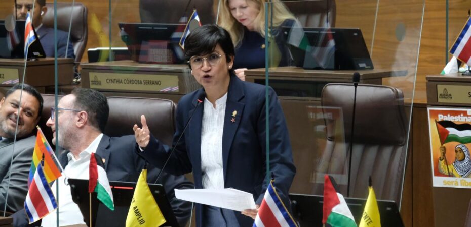 Laura Fernández, presidenta electa, reta a representantes del Frente Amplio a discutir en mesa de trabajo proyecto sobre Crucitas

 – La nación