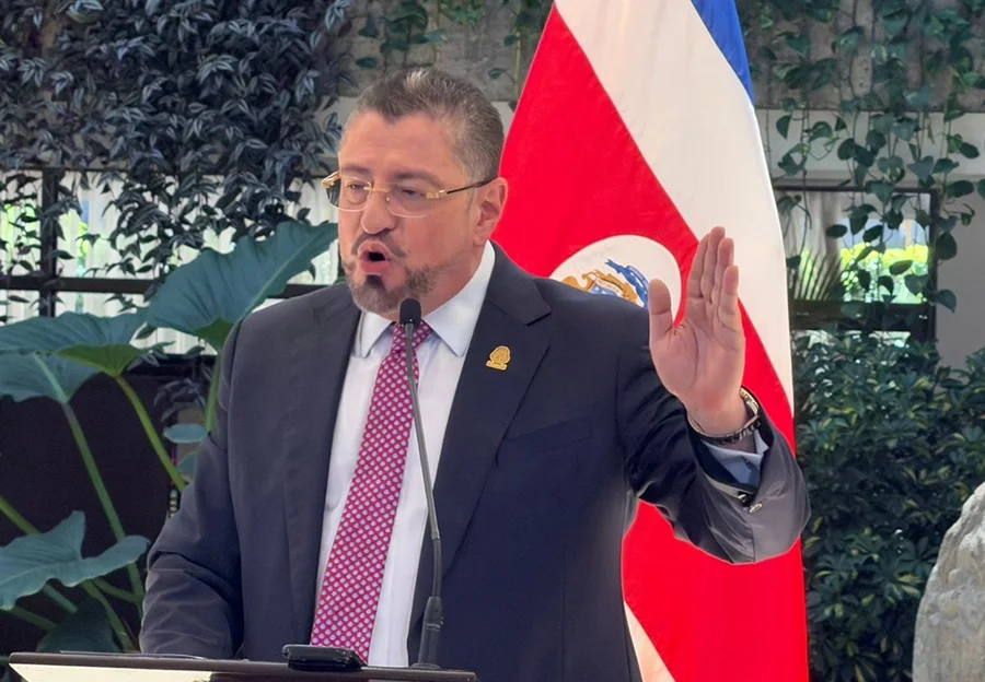 Dentro del poder judicial temen que Celso Gamboa se vaya a Estados Unidos y se ponga a cantar

 – La nación