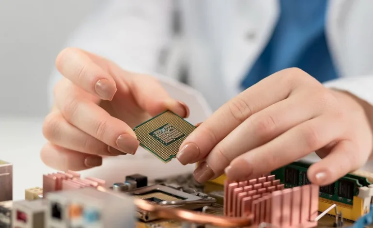 Nivel educativo de la fuerza laboral costarricense ha aumentado en la última década, según INEC

 – La nación