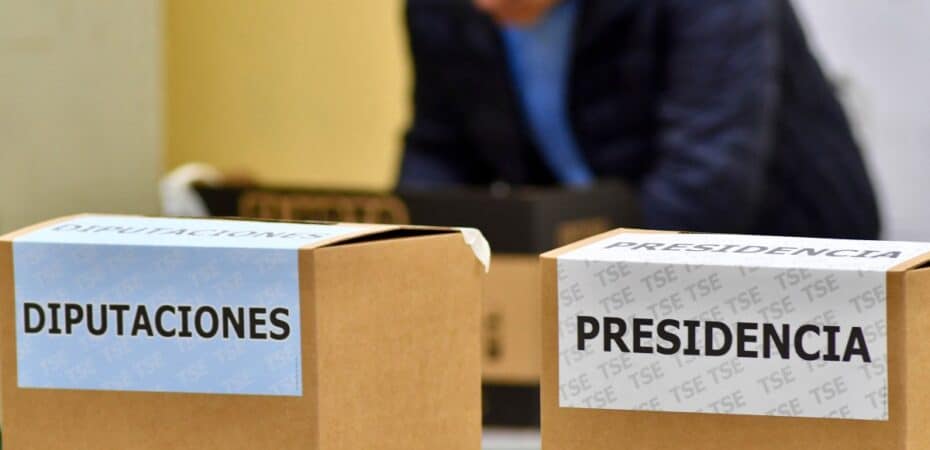 El TSE atendió de inmediato la mayoría de las cerca de 600 denuncias electorales ocurridas el día de las elecciones.

 – La nación