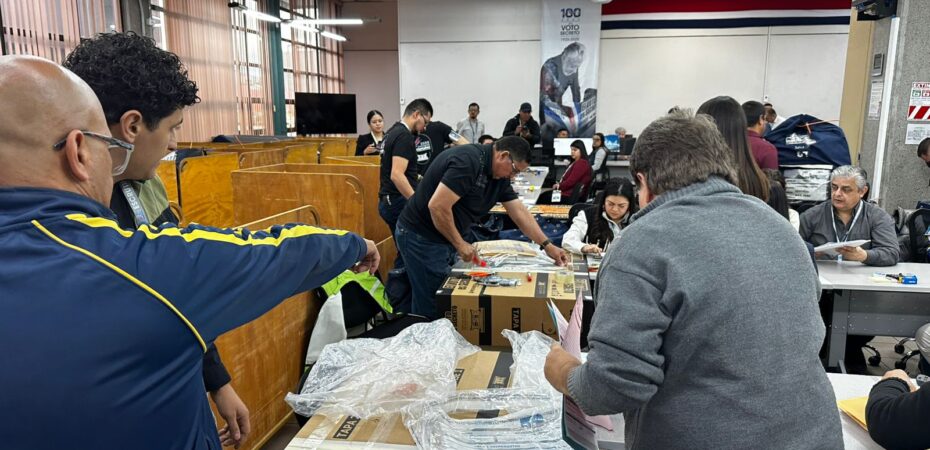 Inicia conteo manual de votos en el TSE: deberán contarse todos los votos suplentes

 – La nación