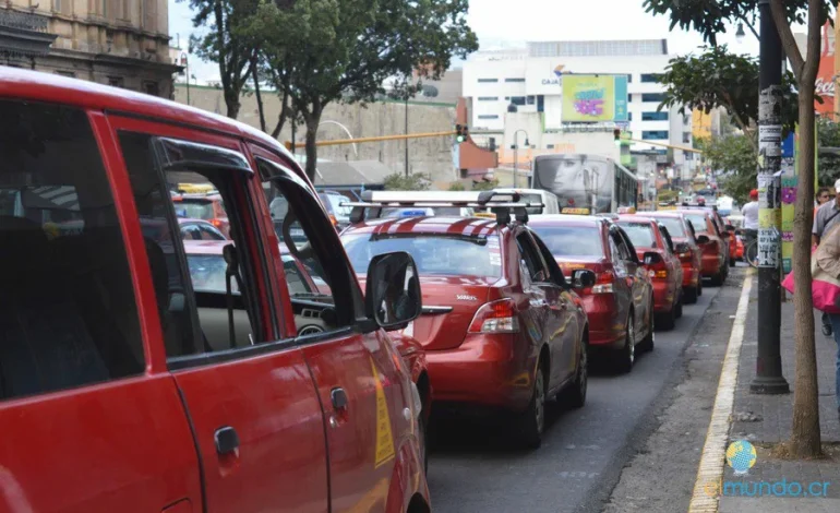 Aresep propone ajustes en tarifas de buses y taxis

 – La nación