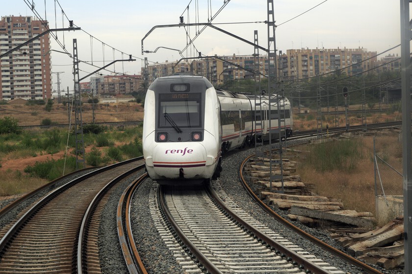 Hace 150 años España tomó una decisión única en el mundo. Ouigo e Iryo creen que Renfe los está utilizando para sacarlos del mercado

 – La nación