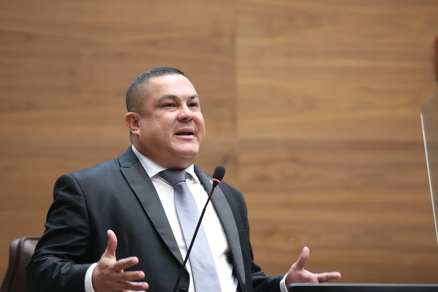 Carlos Andrés Robles sobre Juan Carlos Hidalgo: Se apoderó de nuestra casa para destruirla

 – La nación