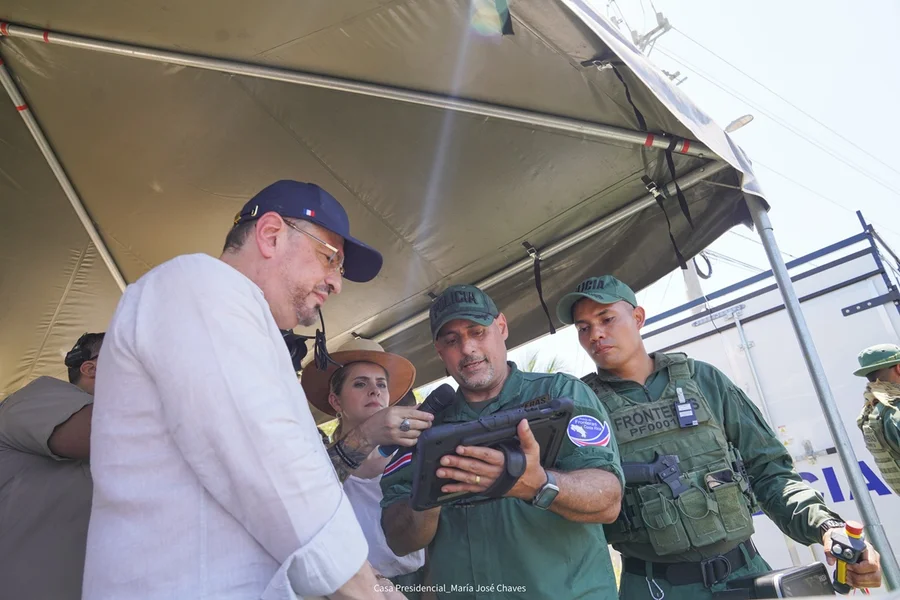 Costa Rica refuerza seguridad con nuevos escáneres móviles donados por Estados Unidos

 – La nación