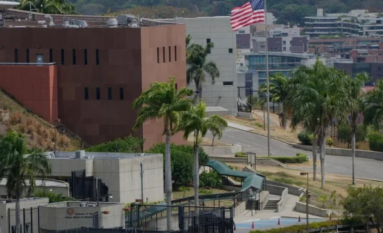 EE.UU. reabre formalmente su embajada en Venezuela tras una nueva etapa de relaciones con el gobierno de Delcy Rodríguez

 – La nación