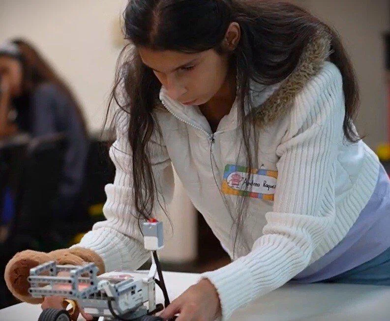 Fundación Omar Dengo lanza programa de robótica para mujeres jóvenes con discapacidad cognitiva

 – La nación