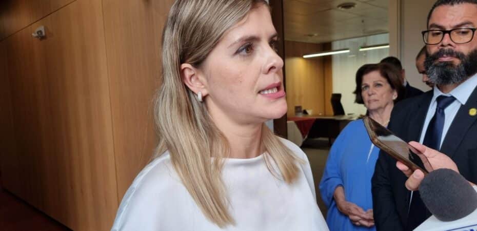 Laura Fernández quiere la continuidad de varios ministros actuales

 – La nación