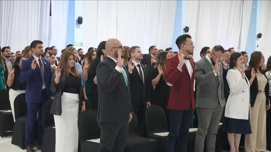 Colegio de Médicos: Las entradas récord de especialistas ponen en duda la narrativa de la escasez

 – La nación