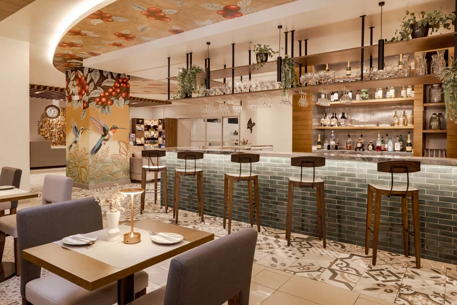 Nuevo espacio gastronómico en el oriente de San José redefine la cocina contemporánea

 – La nacion