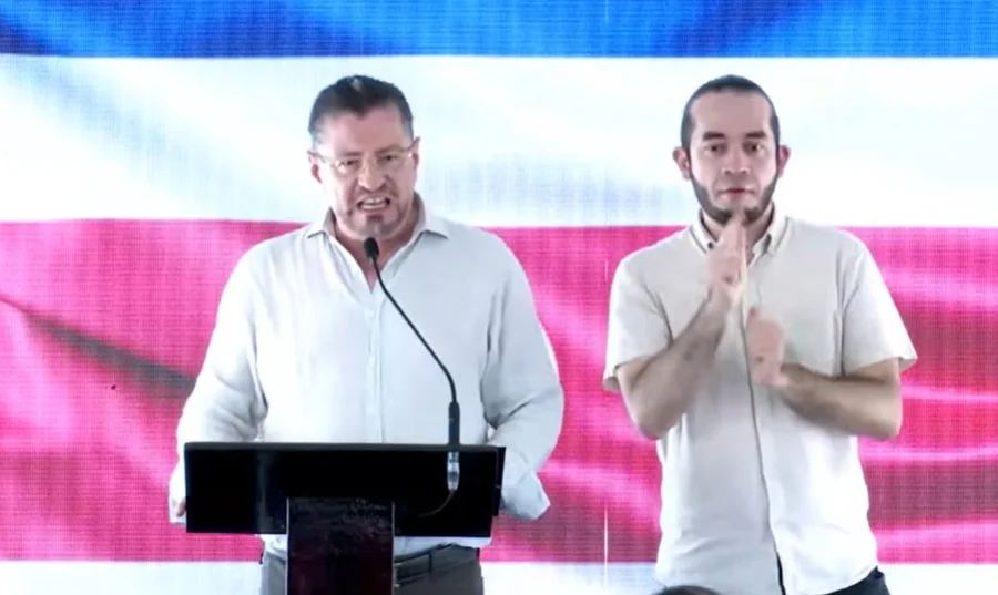 Chaves celebra que escáneres protejan a Costa Rica del narcotráfico

 – La nación