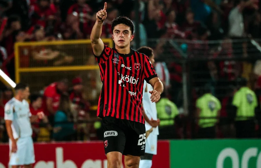 Santiago van der Putten recibe una buena noticia – La nación