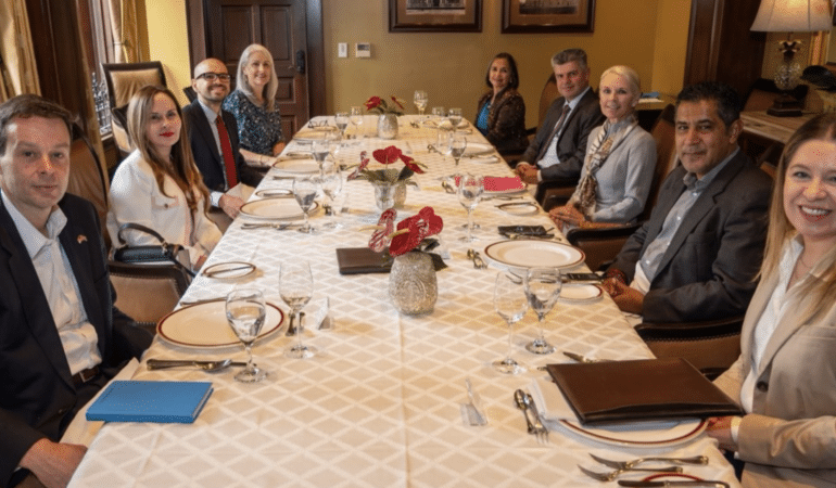 Embajador de Estados Unidos Frente Amplio-  CR

 – La nación