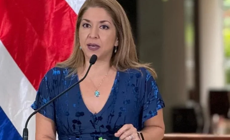 Ministro de Salud confirma que fallo de la Sala IV refuerza el retiro progresivo del fipronil en Costa Rica

 – La nación