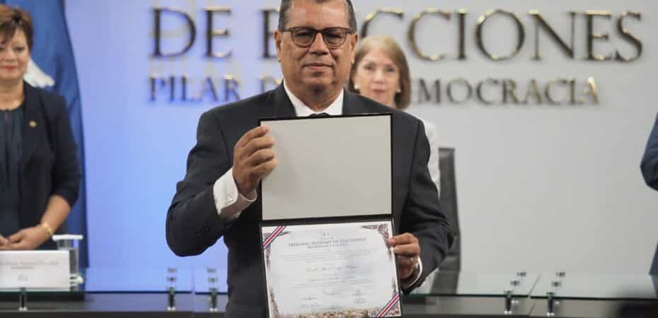 El gobierno provisional del parlamento el 1 de mayo estará presidido por Þjóðshrõtsi

 – La nación