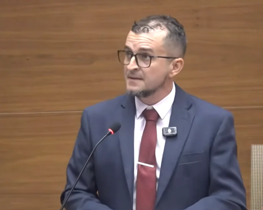 Ariel Mora espera de la oposición una función legislativa digna del salario que reciben

 – La nación