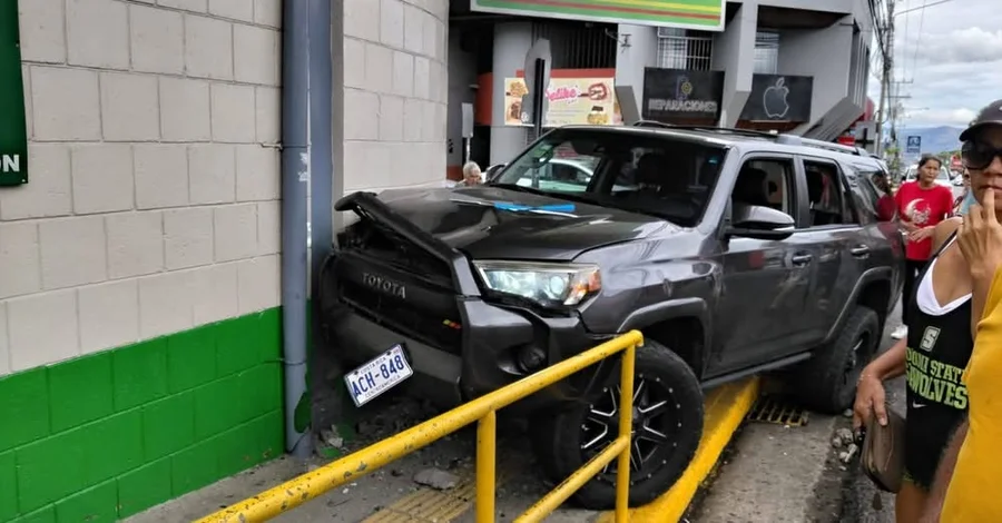 Alajuelense: Tras cuernos palos con el licor, otro incidente – La nación